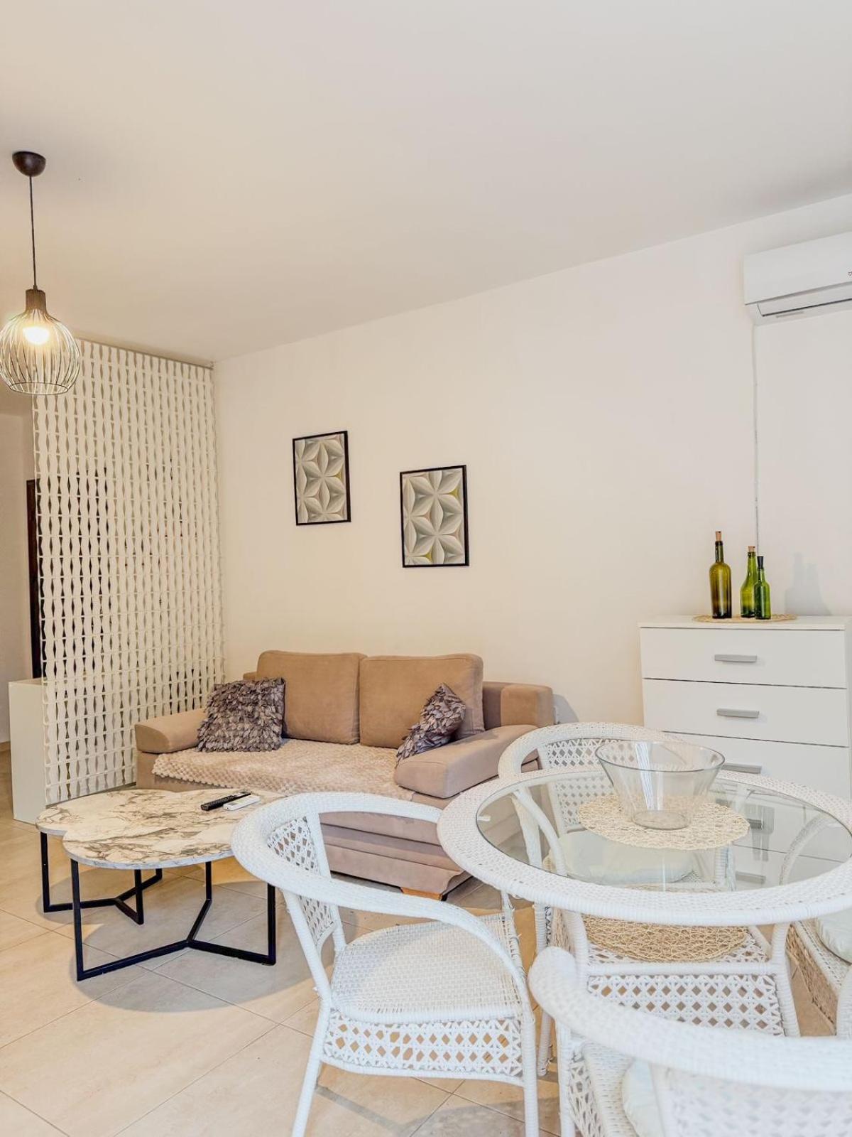 Odore Di Mare Apartments Саранда Екстер'єр фото